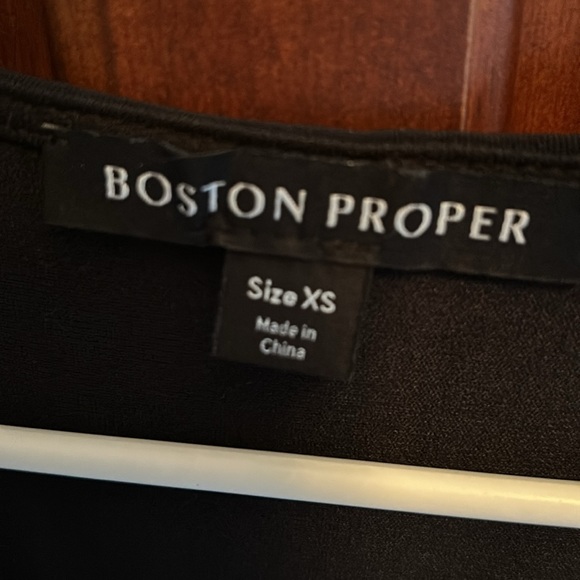 Boston Proper black wrinkle free puff sleeve top - Picture 2 of 5